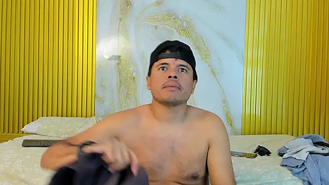 DeepandCurvy Webcam Show