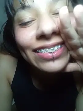 Hairy_ptt Chat XXX in diretta