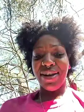 Chat +18 de mochamimi ao vivo