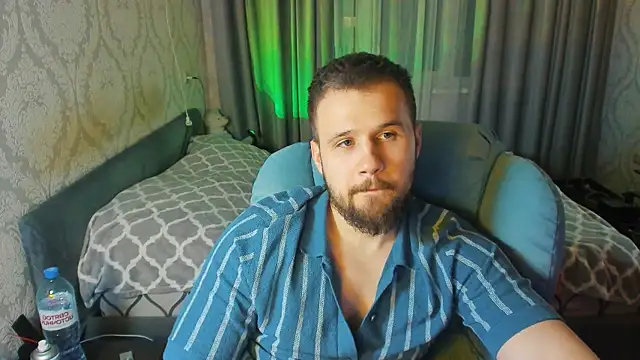 Vladik_bのライブXXXチャット