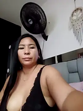 แชท XXX สดของ AngelSashaa