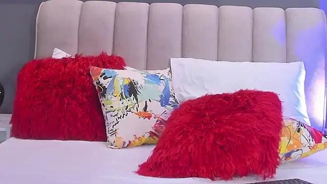 VaniaRouse's Live XXX Chat