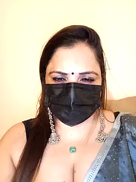 Jiya22 Chat XXX in diretta