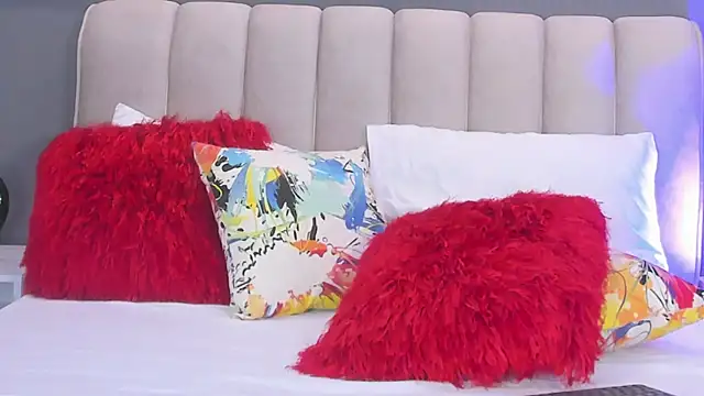 VaniaRouse Chat XXX in diretta