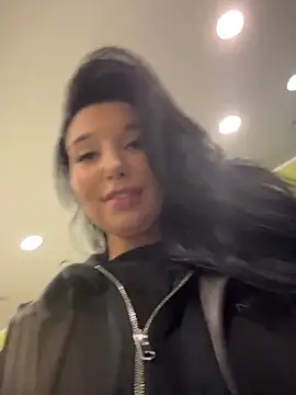 Tisha_Busty: онлайн-секс-чат