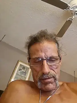 Tommy_Love23 Show in webcam