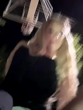 AlyssaFoxx_ Adlı Modelin Canlı XXX Sohbeti