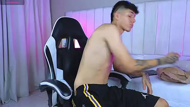 Chat +18 de Tommy_valverde ao vivo