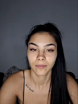 Crissdesire webcam show