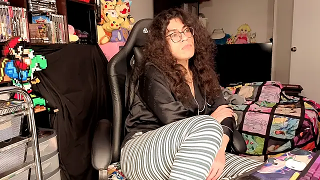 ShinyCherub: διαδικτυακό σόου στην κάμερα