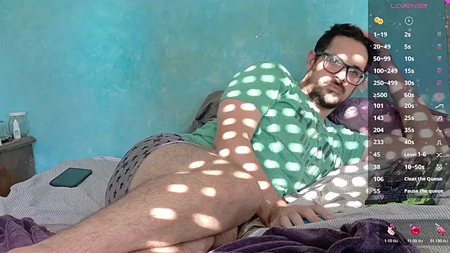 Morpheus-the-oniro: διαδικτυακό σόου στην κάμερα