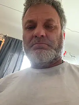 SilverandFox's Live XXX Chat