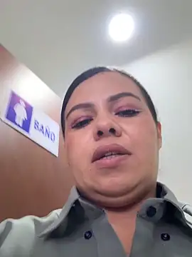 Ariana-07n Webbikameraesitys