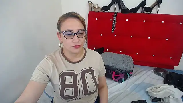 yummyass25 Chat XXX in diretta