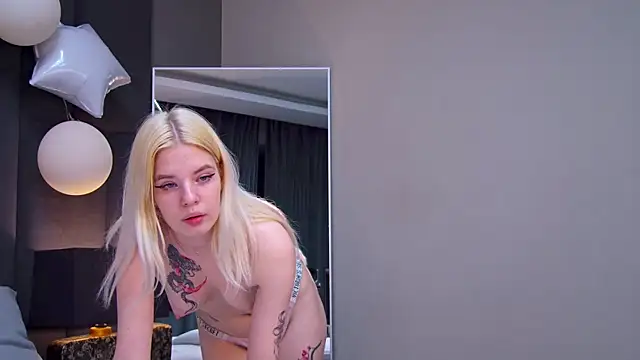 Ester_Still's Live XXX Chat