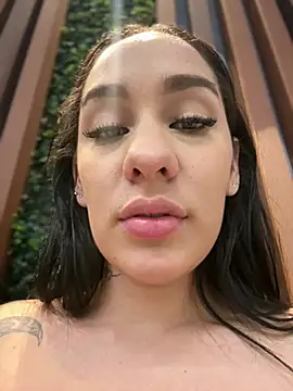 Chat +18 de __IRIS__ ao vivo