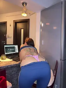 Chat XXX en directo de DivineAmely