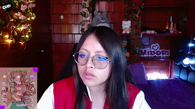 MidoriQuiinn's Live XXX Chat