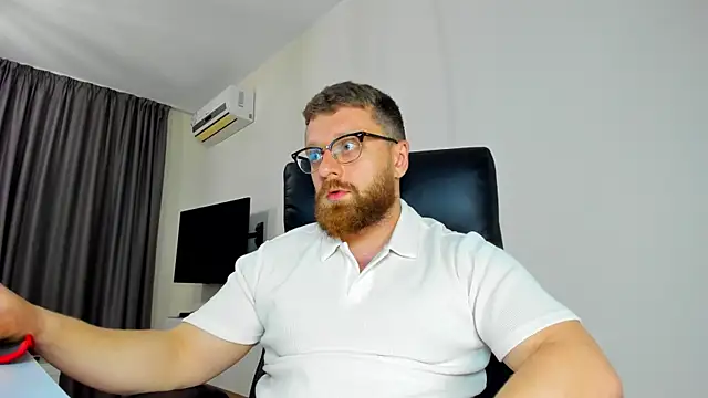 Findom_guy Adlı Modelin Canlı XXX Sohbeti