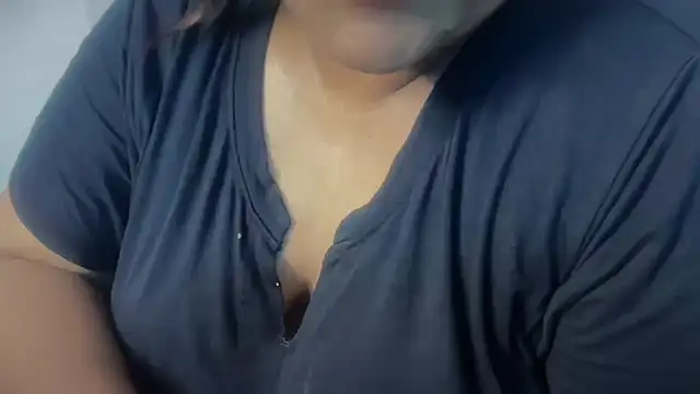 Selina_6のライブXXXチャット