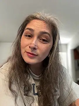 Chat XXX en directo de Alix_Valentine