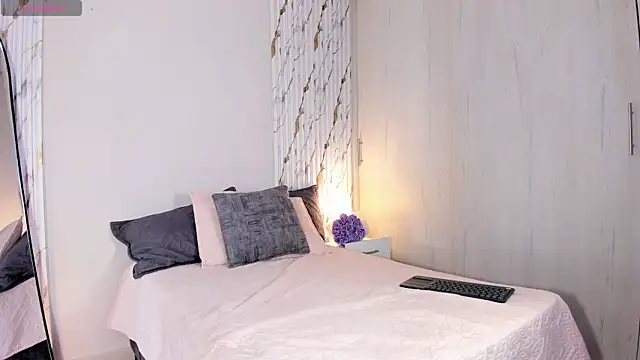 Czat XXX na żywo – MissVioleet_