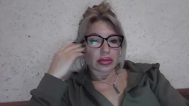 Czat XXX na żywo – fox_red_lady7