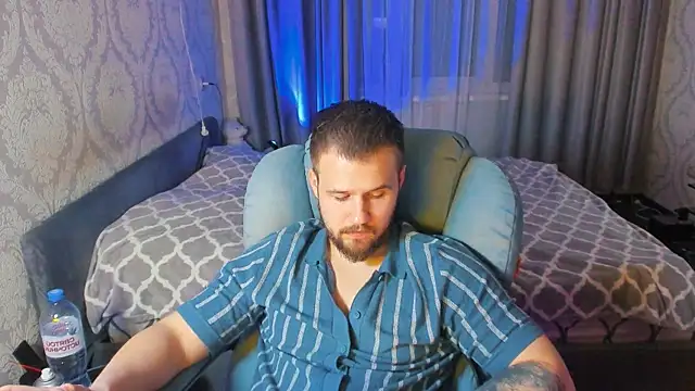 Vladik_bのライブXXXチャット