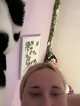 imawhorenslut19 webkamerás műsora