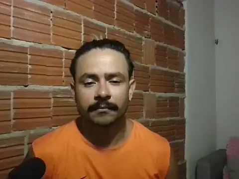 Show de moreno18rn na webcam