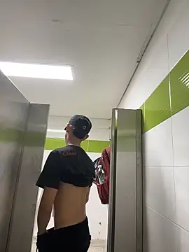 HarryGazeのライブXXXチャット