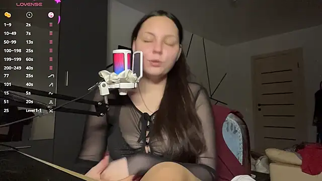 XXX chat uživo modela EmilyCroft