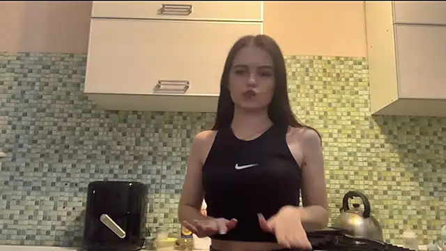 KikiAmino – webcam-show