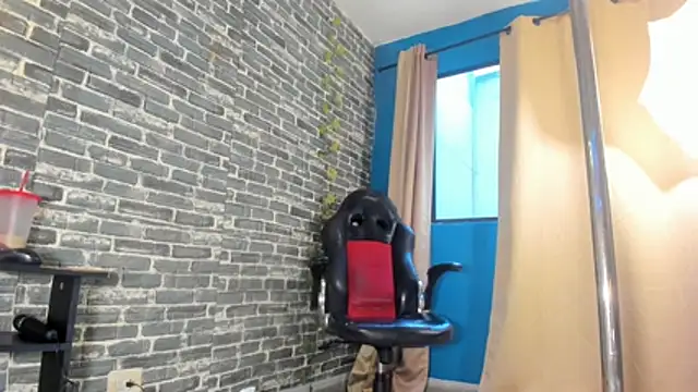 Czat XXX na żywo – iam_samy_