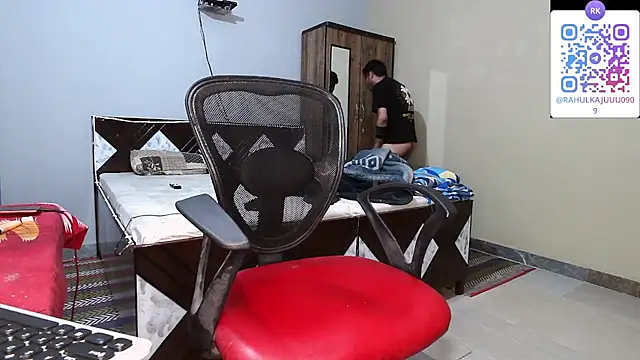 Webkamerová show rahulkajuuu0909