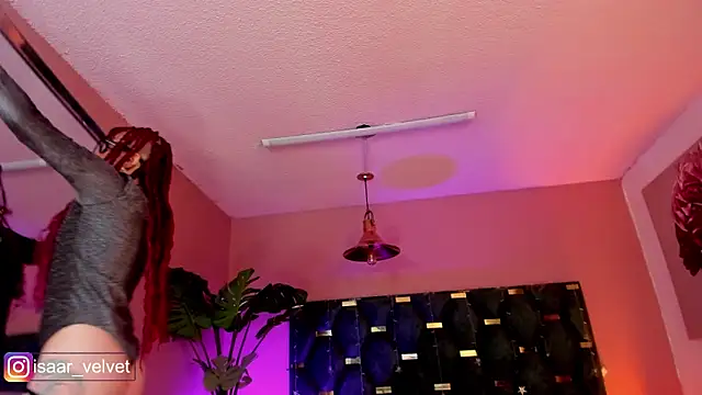 Velvet_Dreamss: онлайн-секс-чат