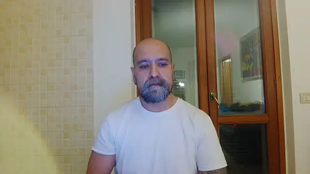 AMIRDIB2025のライブXXXチャット