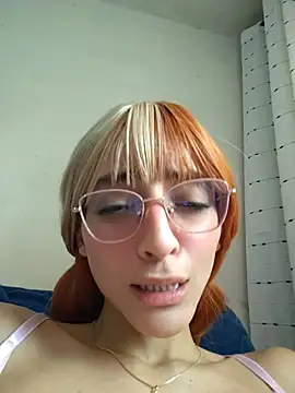 Dani-pegginのライブXXXチャット