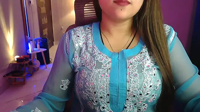 Mitikaa Live XXX Chat