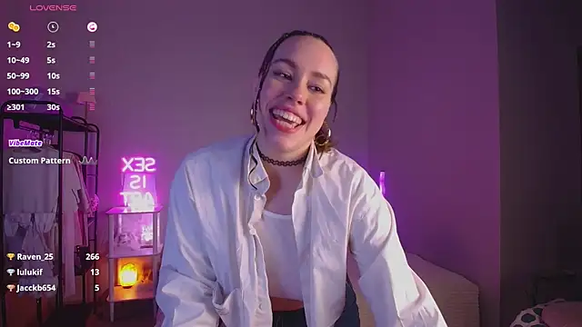 Monroe_Linger Chat XXX in diretta