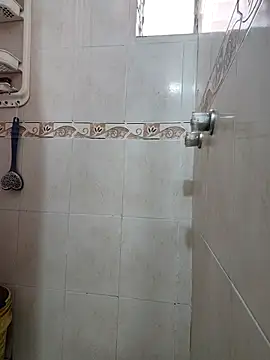 Pertunjukan Kamera Web BADFUCKPUSSYHARDCORE