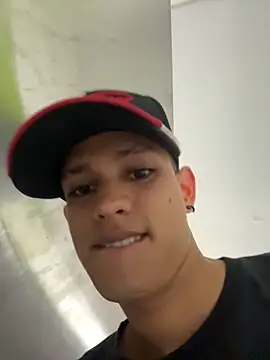 HarryGaze live XXX chat