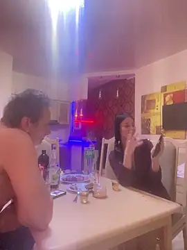 Flossy_Vettie Adlı Modelin Canlı XXX Sohbeti