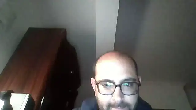 manokiitoo webkamerás műsora