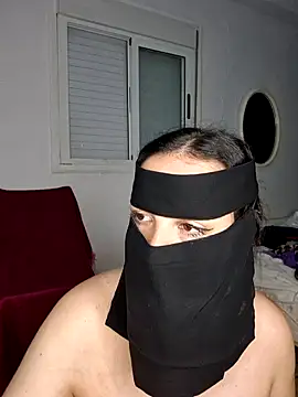 Big_as-big: διαδικτυακό σόου στην κάμερα