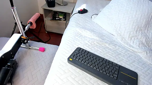 Chat +18 de Lucia_velez ao vivo