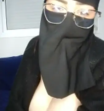 Sexy__Arab Adlı Modelin Canlı XXX Sohbeti