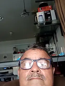 Misterymem63's Live XXX Chat