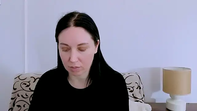 MiaFairn Live XXX chat