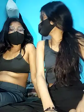 Aaradhya-Rani: διαδικτυακό σόου στην κάμερα